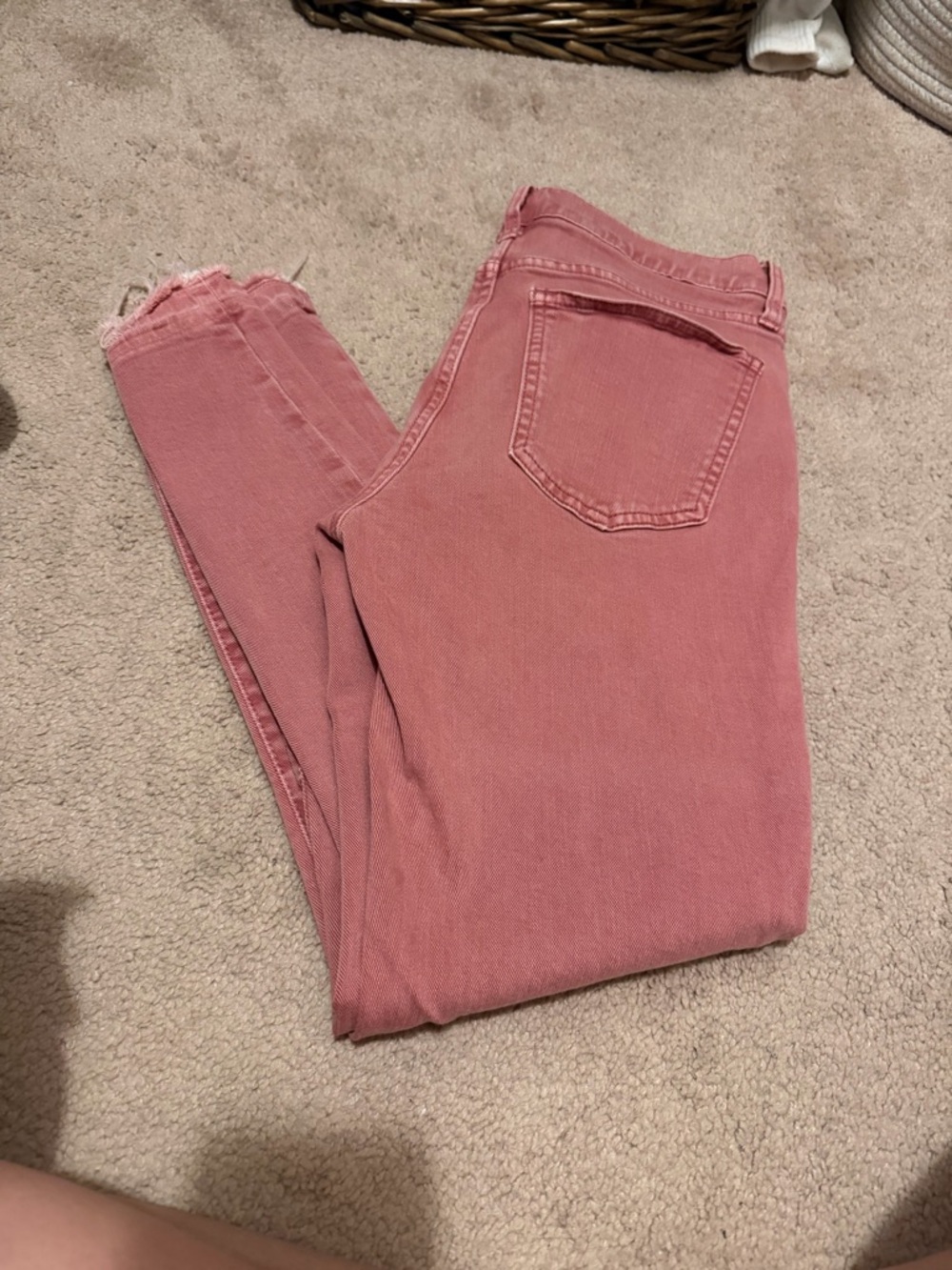 GAP Dusty Rose Cropped Ankle Jeans